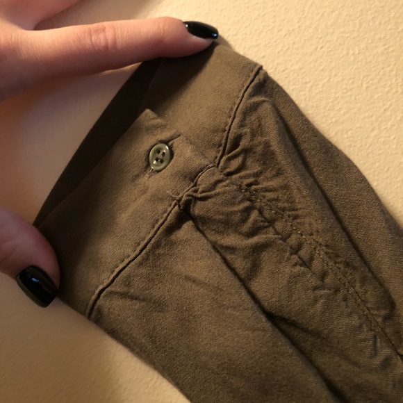 Olive button down collared shirt - Picture 2 of 4